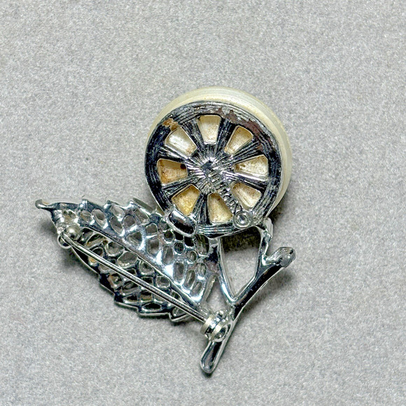 Vintage Sarah Coventry Large Faux Pearl Silver- Tone Domed Pin Brooch - Picture 5 of 12